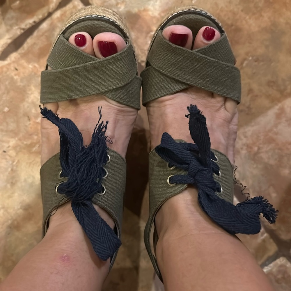 Tory Burch platform, open toe wedges. Olive green and navy.
